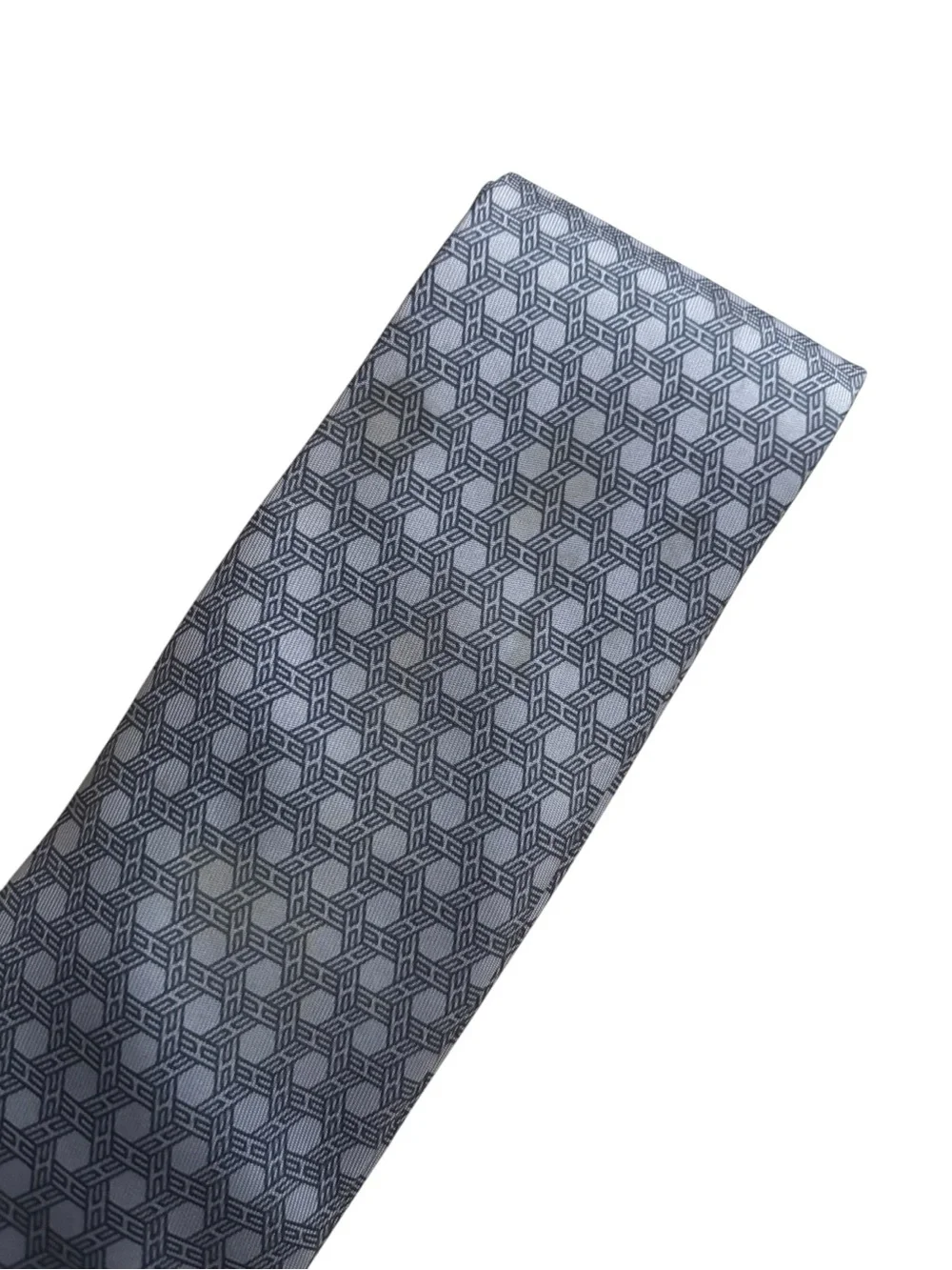 HERMÈS silk tie